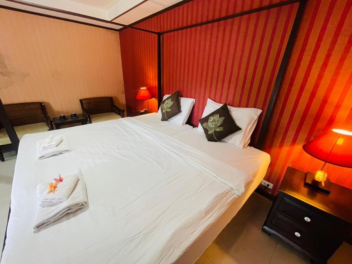 Na Thapae Chiangmai Hotel Chiang Mai Dış mekan fotoğraf