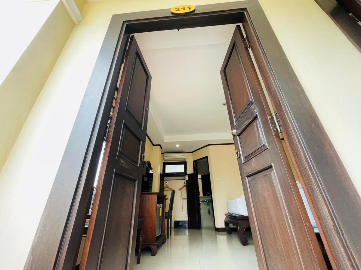Na Thapae Chiangmai Hotel Chiang Mai Dış mekan fotoğraf