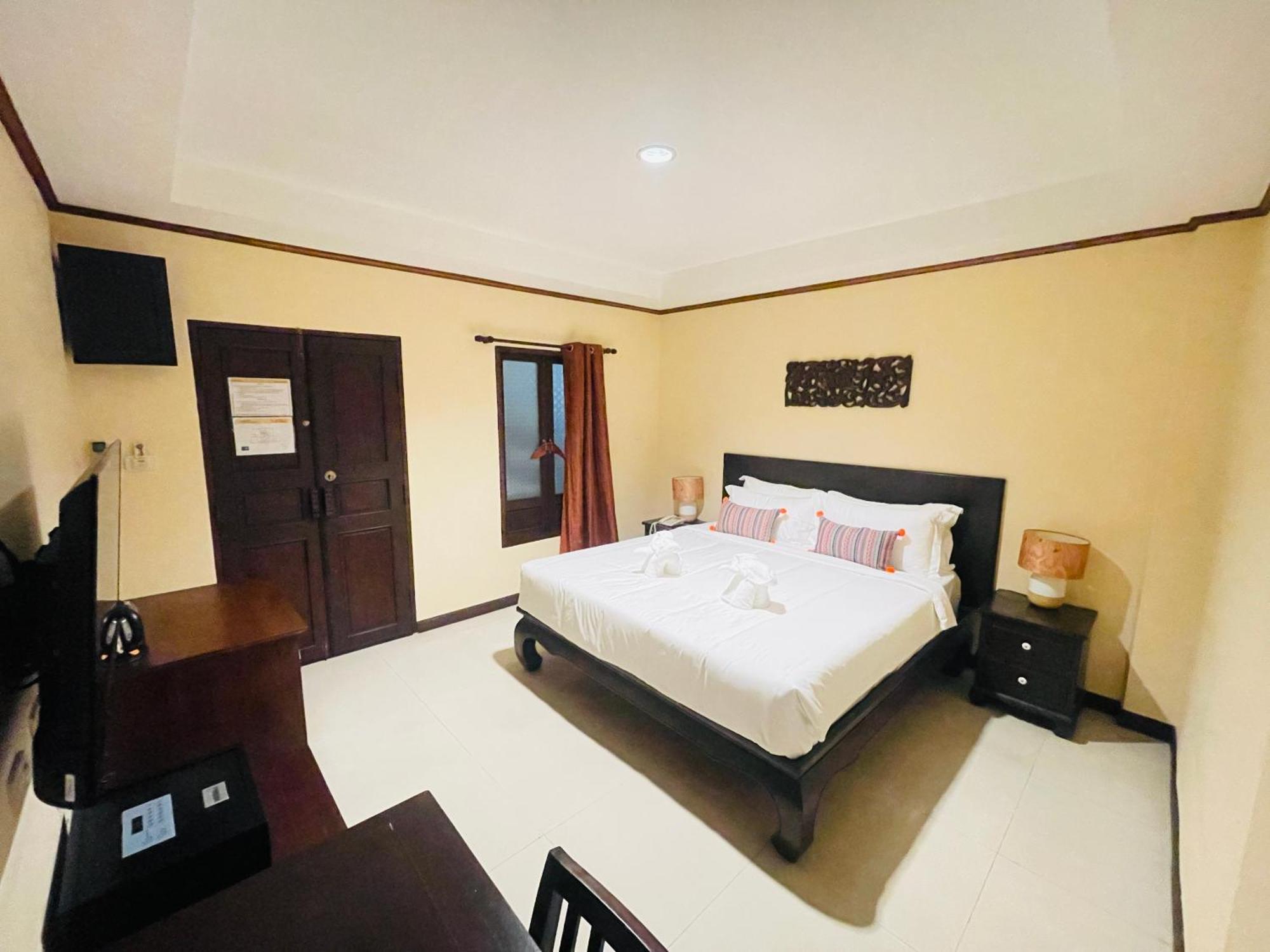 Na Thapae Chiangmai Hotel Chiang Mai Dış mekan fotoğraf