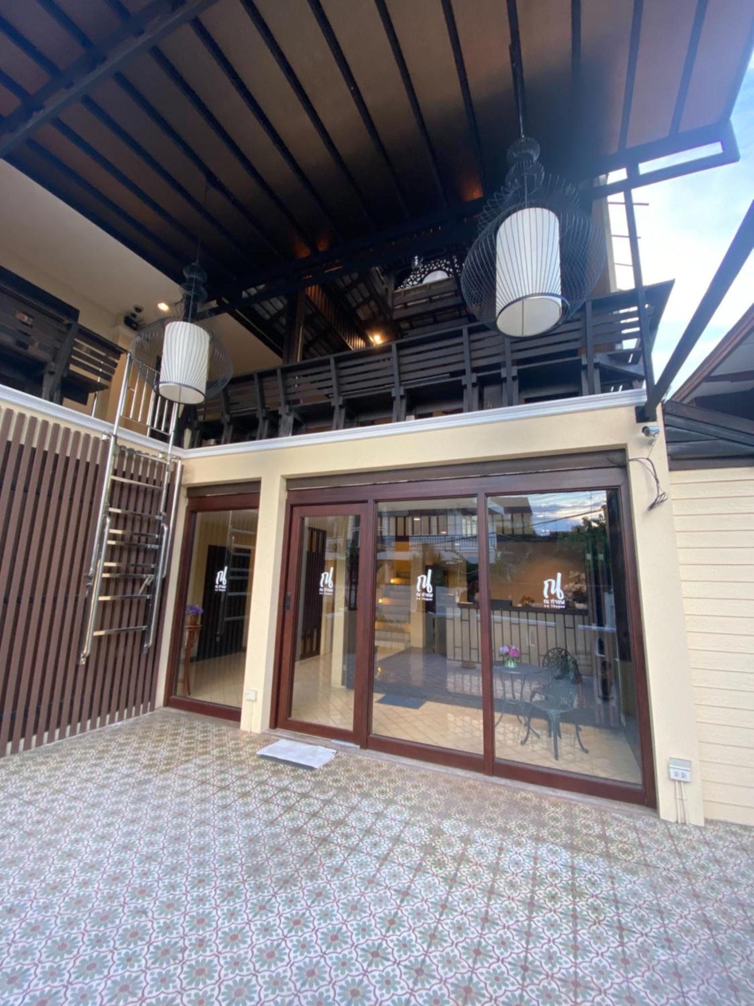 Na Thapae Chiangmai Hotel Chiang Mai Dış mekan fotoğraf