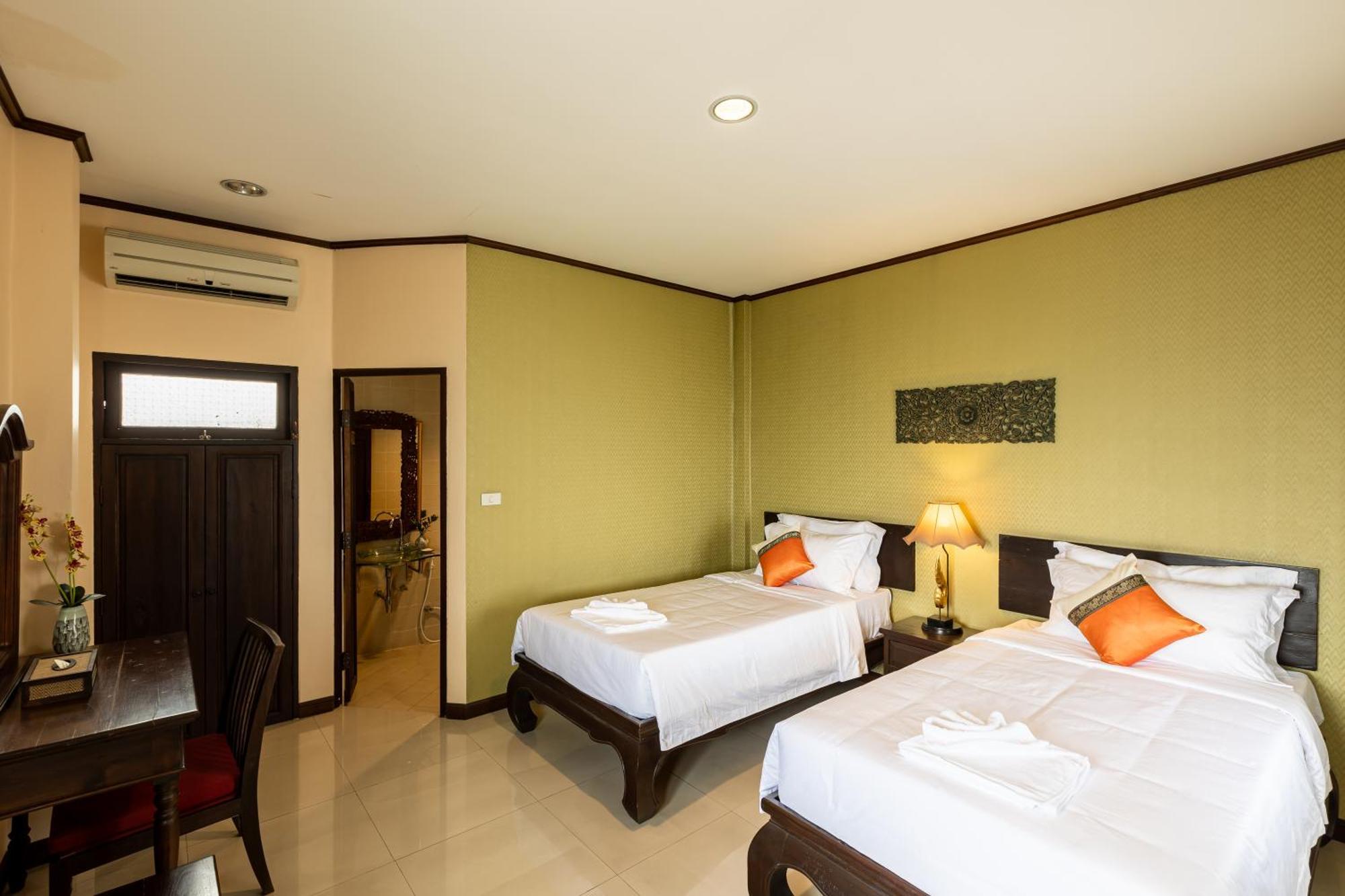 Na Thapae Chiangmai Hotel Chiang Mai Dış mekan fotoğraf