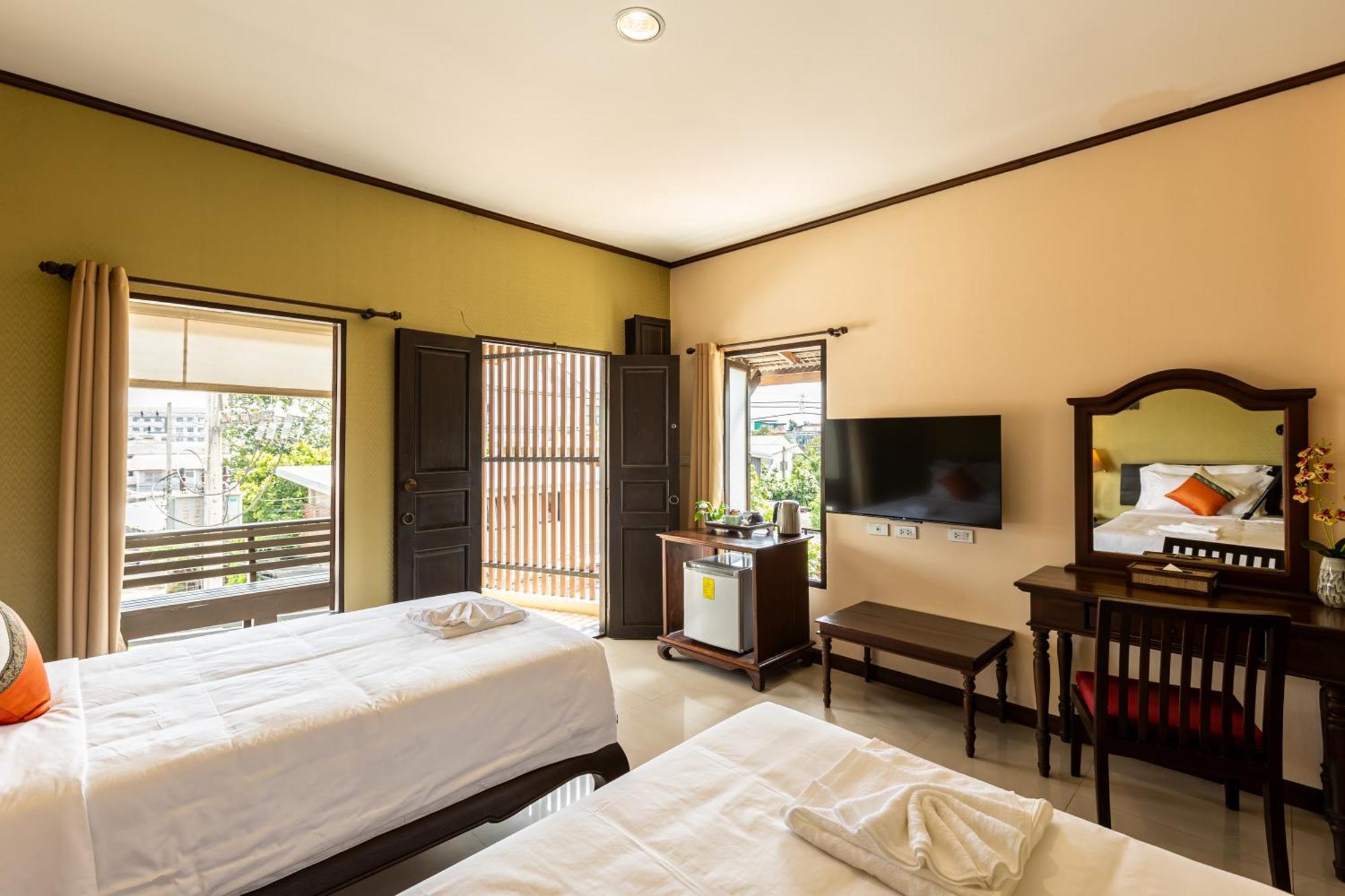 Na Thapae Chiangmai Hotel Chiang Mai Dış mekan fotoğraf