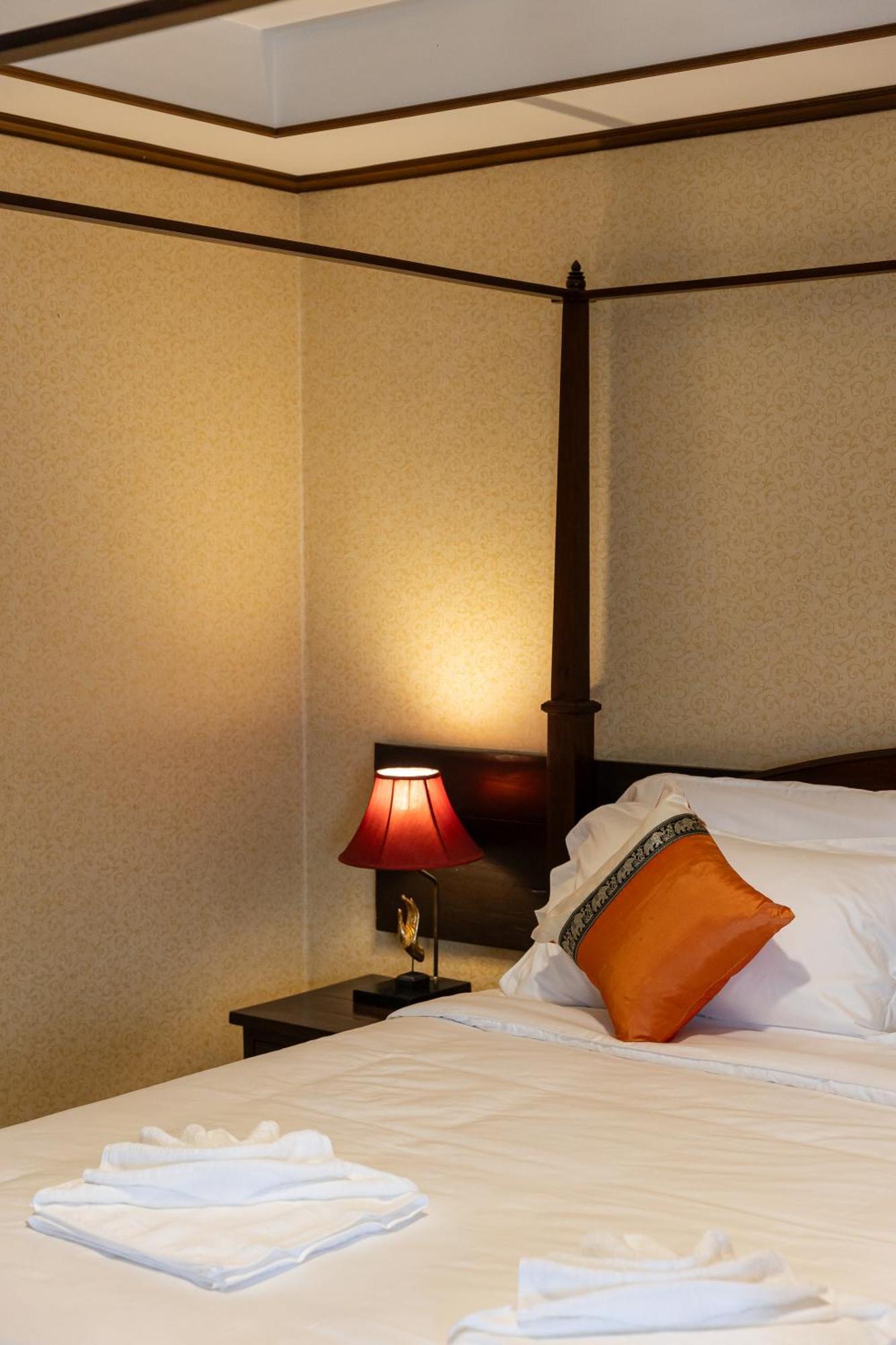 Na Thapae Chiangmai Hotel Chiang Mai Dış mekan fotoğraf