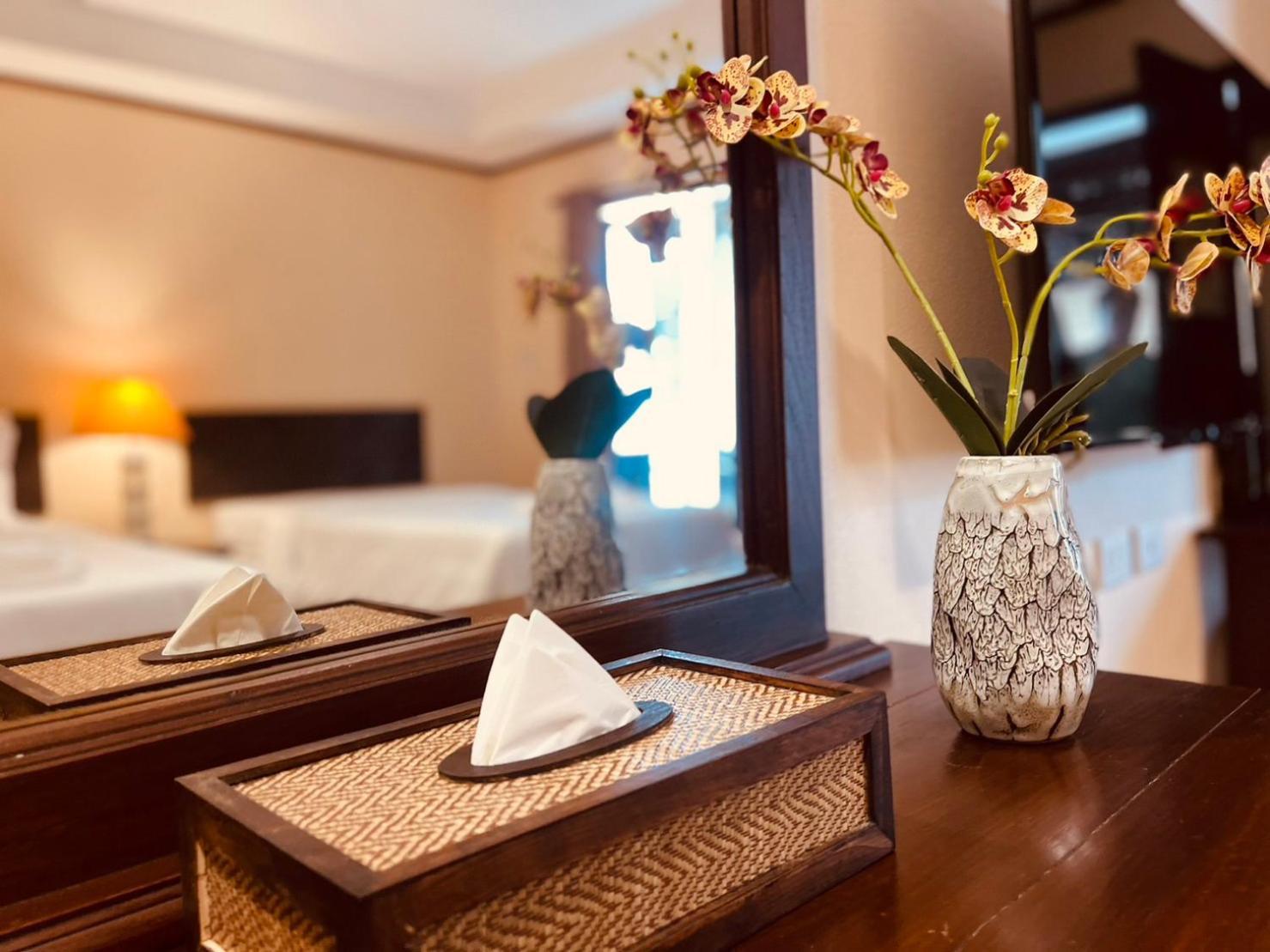 Na Thapae Chiangmai Hotel Chiang Mai Dış mekan fotoğraf